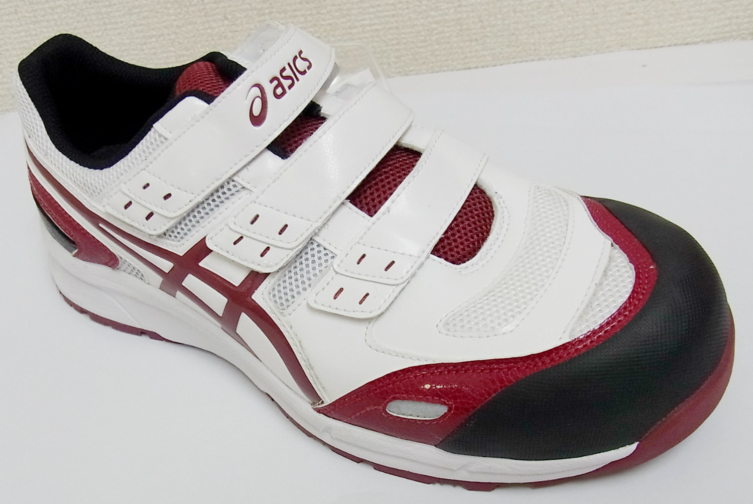 asics slip resistant shoes