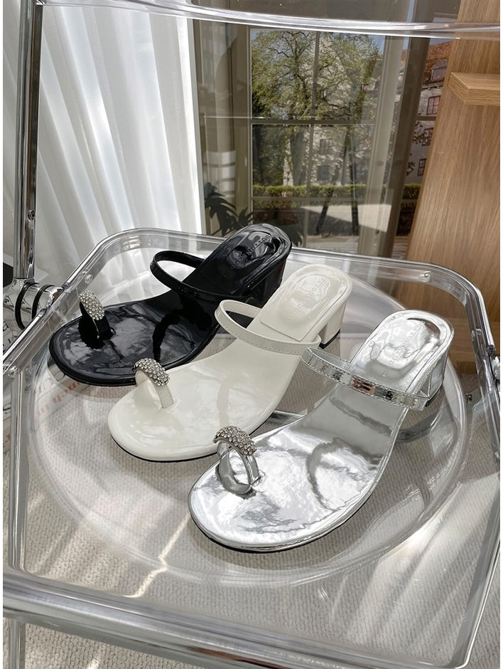 サンダル サムリング 親指リング 永遠の定番モデル ラインストーン レディース チャンキーヒール 太ヒール 黒 白 シルバー 婦人靴 ブラック 靴 ホワイト 歩きやすい 銀 韓国