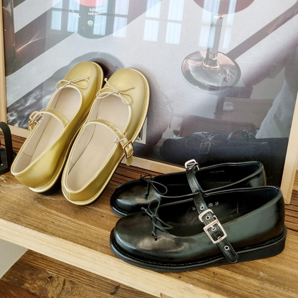 バレーシューズ パンプス りぼん シュロの葉 オブリークトゥ フロントストラップ 平ったい レディース 平べったい 黒 金 黒いこと ゴールド 歩き分かりやすい 靴 成人女性靴 韓国