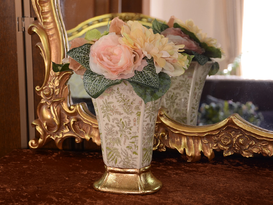 楽天市場 Antoinette アントワネット フラワーベース 花瓶 花器 陶器 アンティーク 雑貨 アンティーク風 おしゃれ かわいい クラシック 輸入 ゴールド Decor Plus