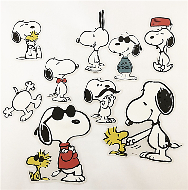 楽天市場 送料無料 スヌーピー Snoopy ピーナッツ Peanuts 貼って剥がせる Bigフレークステッカー H185 W130mm 9枚入り Pwd27 Decoste