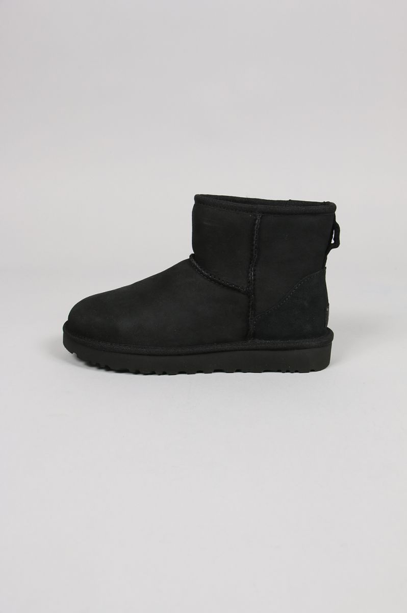 ugg mini black