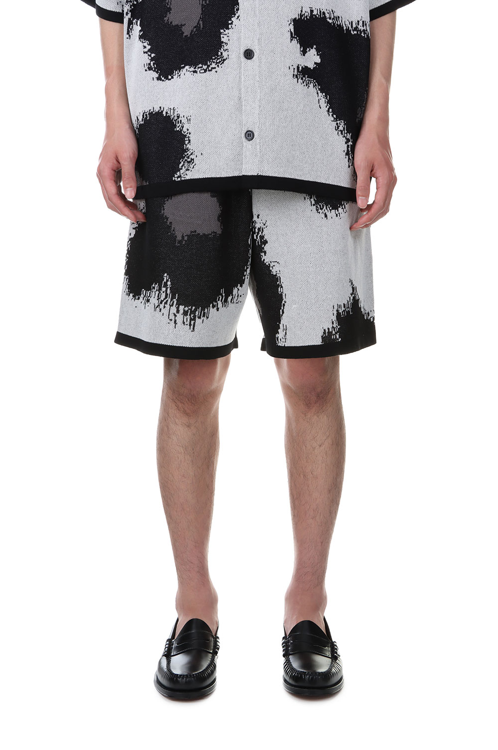Abstract Flower Knit Shorts -WHITE(LEP227) LEGENDA(レジェンダ)