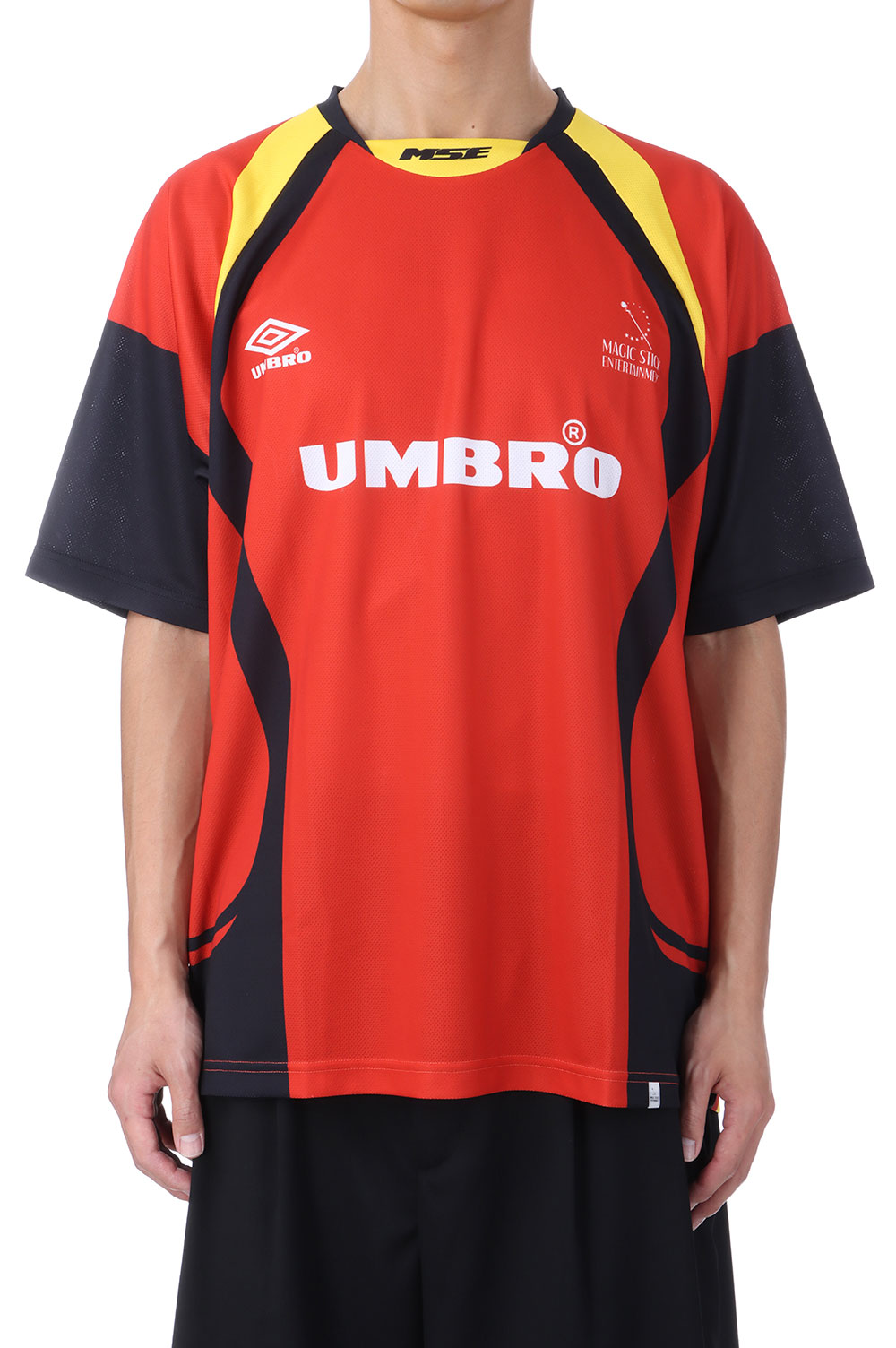 【P10倍】Moto Soccer Jersey by UMBRO / Red (25SS-MS3-021) MAGIC STICK(マジックスティック)｜Deepinsideinc.Store