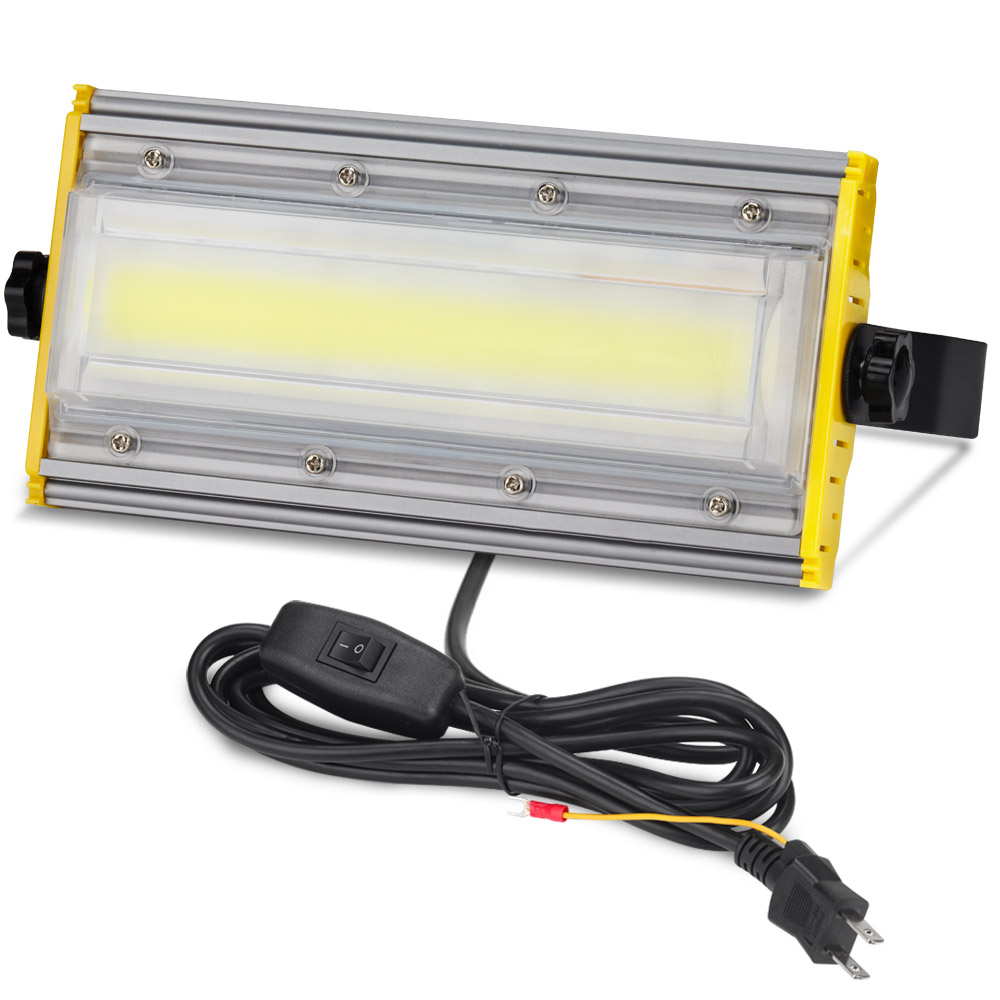 楽天市場】【即納】LED 充電式 投光器 100W LED投光器 IP65防水 作業灯 USB充電式 6000K 昼色光 6000mAh 大容量電池  三つ点灯モード 便携 高輝度 昼光色 赤青点滅 ポータブル投光器 最大9時間可能 IP65防水 ワークライト 防災＆停電?応 日本語説明書付き  1年保証 送料無料 ...