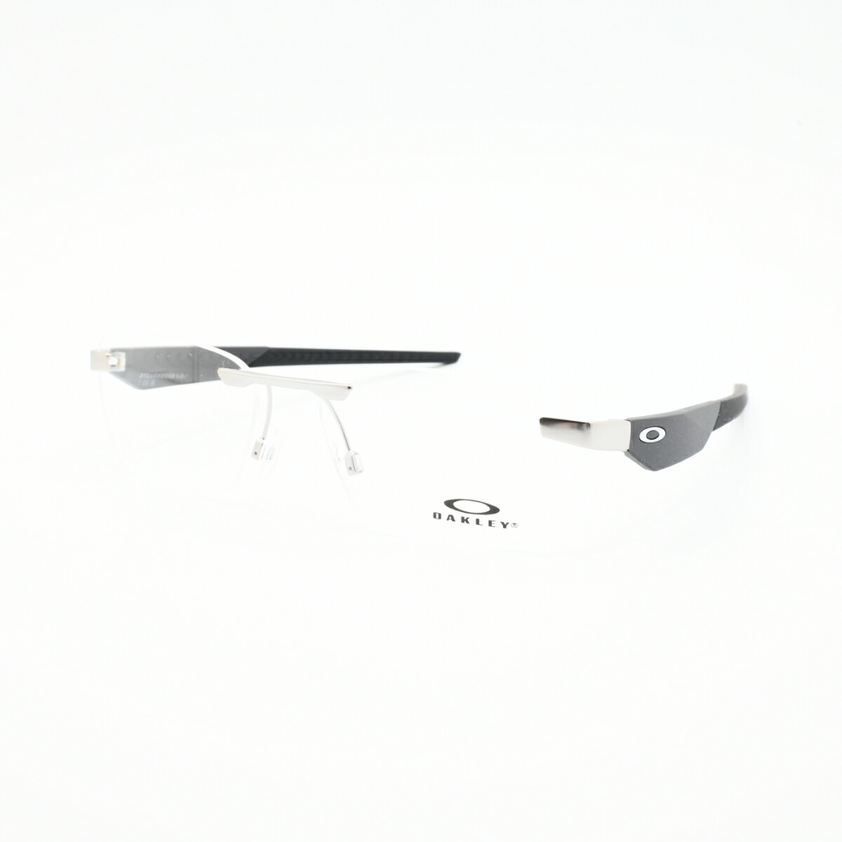 OAKLEY オーク材ロバート・エドワード・リーSTEAKHOUSE1.0 ビステキ住みか1.0SATIN CHROME 55大きさOX3126-0255
