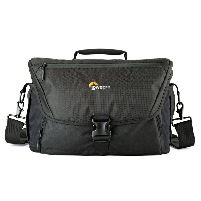 置き目労働者階級(Lowepro) ショルダーバッグ 新星200AW II 12.8L 黒いこと LP37142-PWW