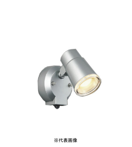 コイズミ照明 AU52701 防雨型スポットライト 人感センサ付 60W相当 電球色 色 シルバーメタリック インボイス対応・領収書発行可｜電材BlueWood 9,231円