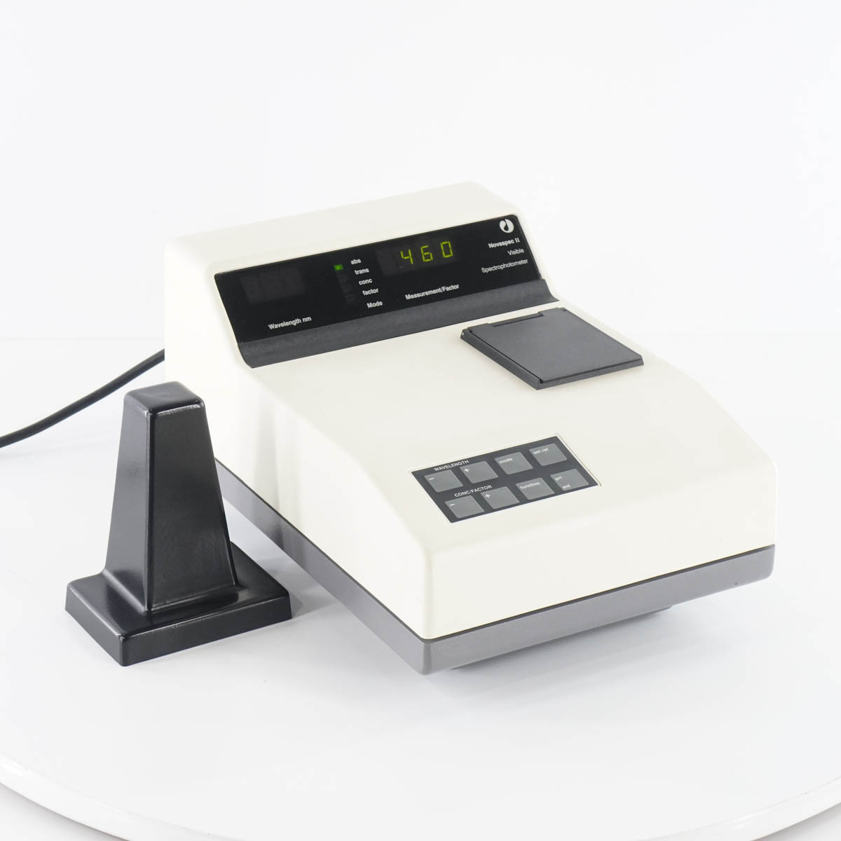 【楽天市場】【中古】[DW]8日保証 Biochrom Novaspec II 2 Visible Spectrophotometer 分光 ...
