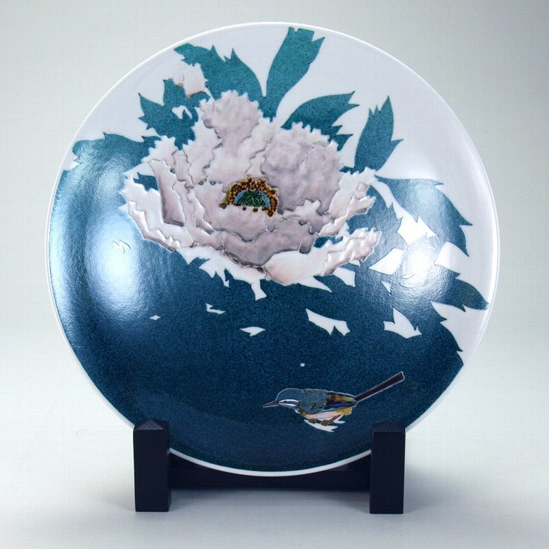 敬老の日 九谷焼 米寿 プレゼント 金婚式 10号飾皿 牡丹図【陶器 法人ギフト 新築祝い 引越祝い 退職祝 結婚祝い 贈り物 ペア 夫婦 誕生日 退職祝い プレゼント 男性 古希 喜寿 祝い 】