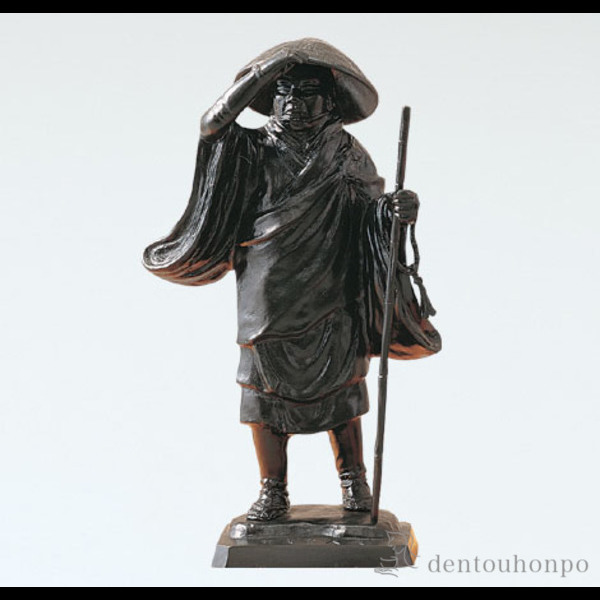 銅製 親鸞聖人 10号 ( 木札名入れ有料 仏壇 寺院 仏様 日本 仏具 高岡銅器 法要 メモリアル 法事 祈念 弔事 寄進 奉納 開店 事務所移転 開業 プレゼント お祝い お返し お礼 令和 海外 日本 男性 女性 日本製 おすすめ 仏壇 仏具 お守り 人気 )