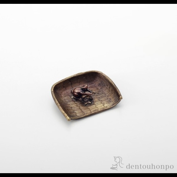 銅製 香立 箕にねずみ ( 退職祝い 定年 お香 線香 リラックス 仏具 人気 高岡銅器 結婚 出産 内祝い 引き出物 金婚式 誕生日プレゼント 還暦祝い 古希 喜寿 米寿 退職 定年 プレゼント お祝い お返し お礼 令和 両親 父 母 男性 女性 日本製 おすすめ おしゃれ )