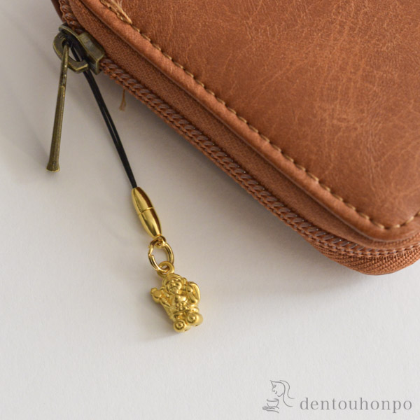 Line友達で500円offクーポン 純金製 ストラップ 大黒天 ストラップ キーホルダー 純金 開運 お守り 東京銀器 金工芸 結婚 出産 内祝い 引き出物 金婚式 誕生日プレゼント 還暦祝い 古希 喜寿 米寿 退職 定年 プレゼント お祝い お返し お礼 21 令和 両親 父