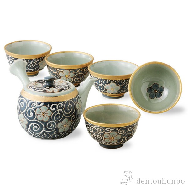 急須茶器揃 唐草桔梗 湯呑5客・急須1個セット ( 母の日 早割 プレゼント 初任給 茶器セット 急須 湯呑み 日本茶 中国茶 波佐見焼 結婚 出産 内祝い 引き出物 金婚式 誕生日プレゼント 還暦祝い 古希 喜寿 米寿 退職 定年 プレゼント お祝い お返し お礼 令和 両親 父 )