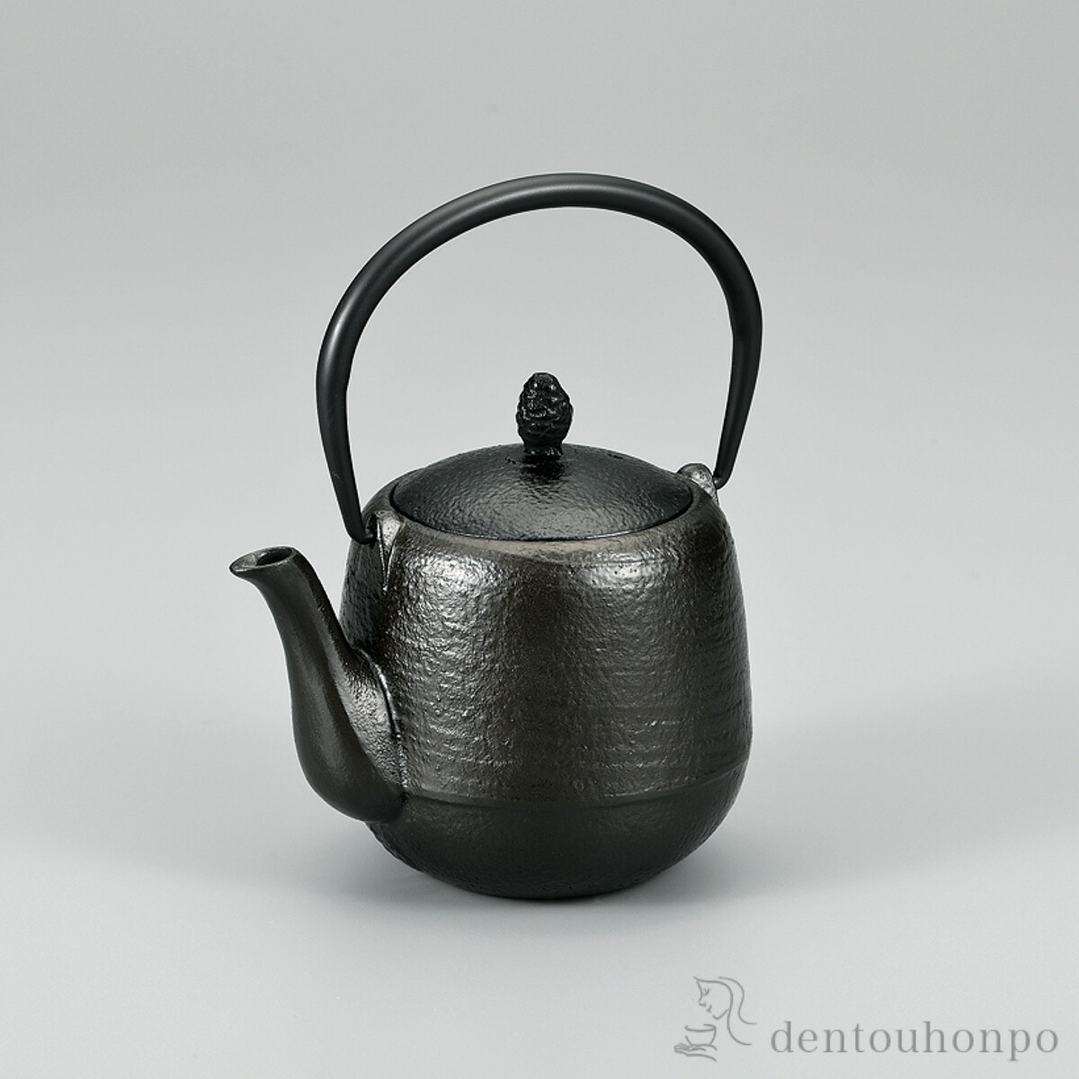 うるしPOT  なつめ型 黒銀 400竓 ( 父の日 差し上げ物 ティーポット 茶の葉 煎茶 日本茶 おすすめ 越前塗師細工 一緒になる 生み出すこと 内祝い 差し上げ物 金婚式 生まれ落ちる日差し上げ物 還暦祝賀会 古希 喜寿 米寿 隠居 定年 差し上げ物 儀式用 しっぺい返し 畏まり 令和 両親 父 母 成人男性 お上さん )