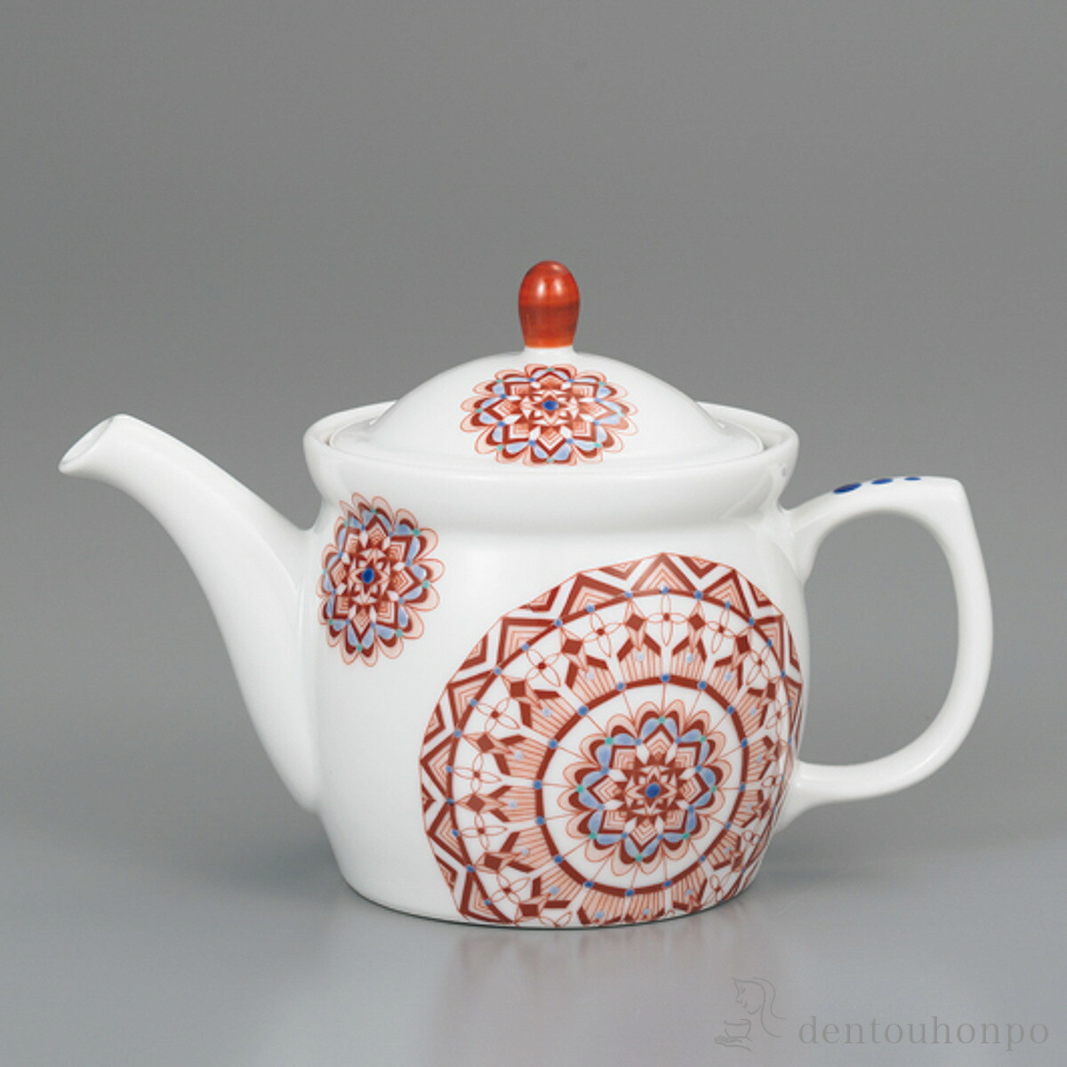 ポット急須 赤絵丸紋 茶こし付 ( 父の日 差し上げ物 ティーポット 茶の葉 煎茶 日本茶 おすすめ 九谷焼 一緒になる 生み出すこと 内祝い 差し上げ物 金婚式 生まれ落ちる日差し上げ物 還暦御祝い 古希 喜寿 米寿 隠居 定年 差し上げ物 御祝い しっぺい返し 畏まり 令和 両親 父 母 成人男性 御上さん 日本製 )