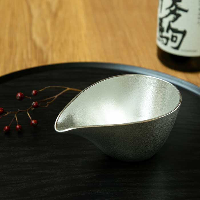 片口 中 ( 能作 名入れ有料 父の日 差し上げ物 酒器 日本酒 冷酒 片口 おすすめ 丘陵銅器 一緒になる 生み出すこと 内祝い 差し上げ物 金婚式 生まれ落ちる日差し上げ物 還暦祝い事 古希 喜寿 米寿 退社 定年 差し上げ物 祝い事 しっぺい返し 畏まり 令和 両親 父 母 成人男性 )