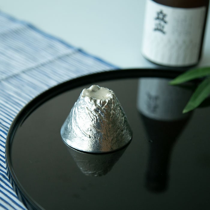 ぐい呑 立山 S ( 能作 母の日 早割 プレゼント 初任給 ぐいのみ 盃 酒器 猪口 日本酒 高岡銅器 結婚 出産 内祝い 引き出物 金婚式 誕生日プレゼント 還暦祝い 古希 喜寿 米寿 退職 定年 プレゼント お祝い お返し お礼 令和 両親 父 母 男性 女性 日本製 )