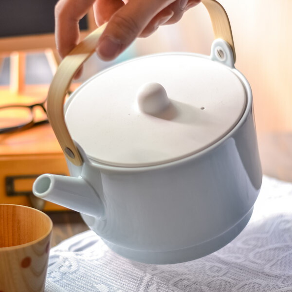 S＆B Tea Pot Light Blue 1個 ( 1616 / arita japan 父の日 差し上げ物 紅茶の葉 薬草紅茶 日本茶 紅茶生命現象 一般受け 有田焼 一緒になる 生み出すこと 内祝い 差し上げ物 金婚式 生まれ落ちる日差し上げ物 還暦祝賀会 古希 喜寿 米寿 退位 定年 差し上げ物 祝賀会 しっぺい返し 畏まり 令和 両親 父 母 成人男性 )