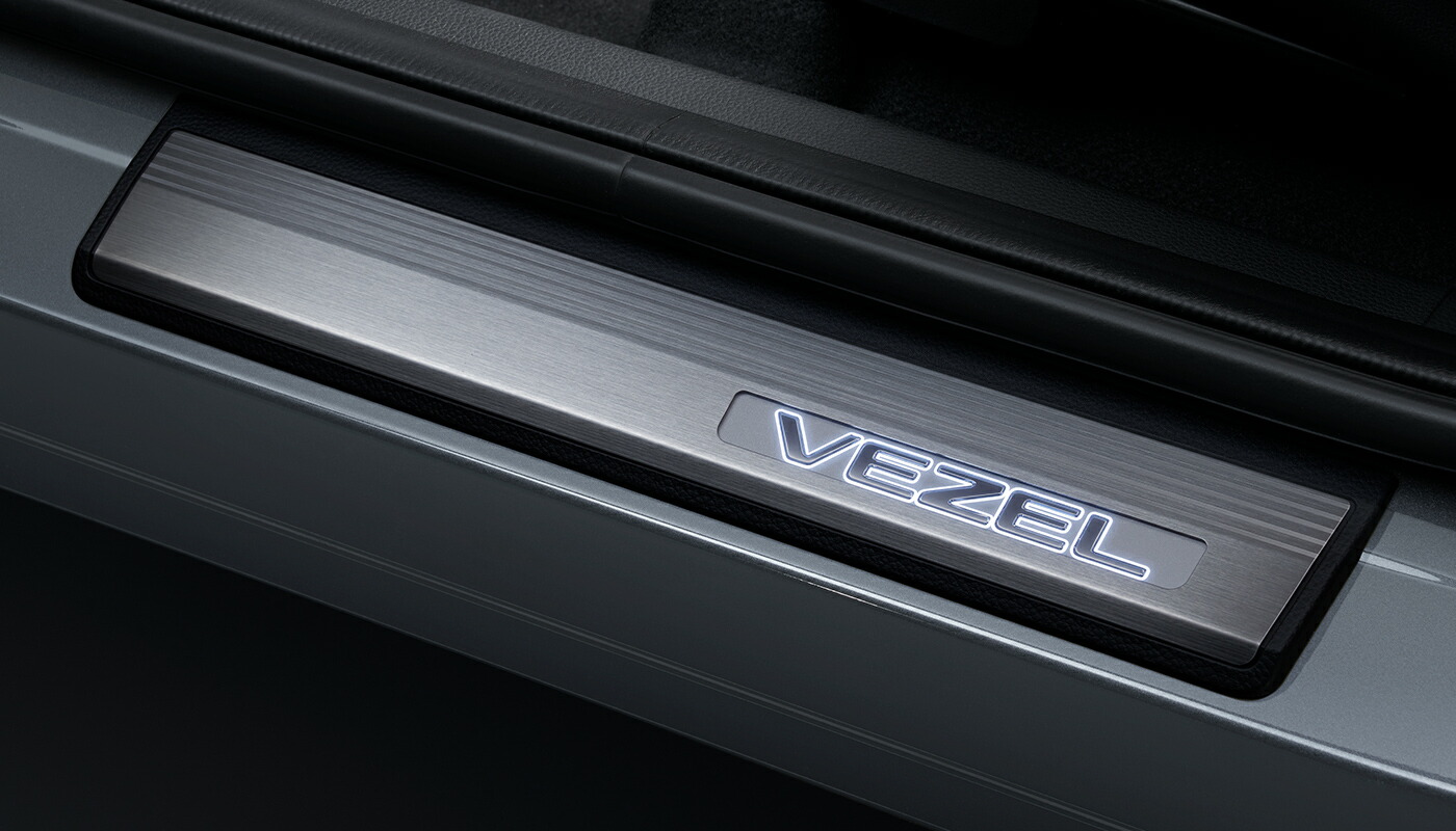 HONDA ホンダ 純正 サイドステップガーニッシュ ホワイト 08E12-3M0-A02 | HONDA純正 ホンダ純正 VEZEL ヴェゼル RV4 E:HEV ヴェゼルハイブリッド RV5 RV6 サイドステップ ガーニッシュ LEDイルミネーション 4枚セット ドレスアップ 車 カスタム カスタマイズ 交換｜DE（desir de vivre）