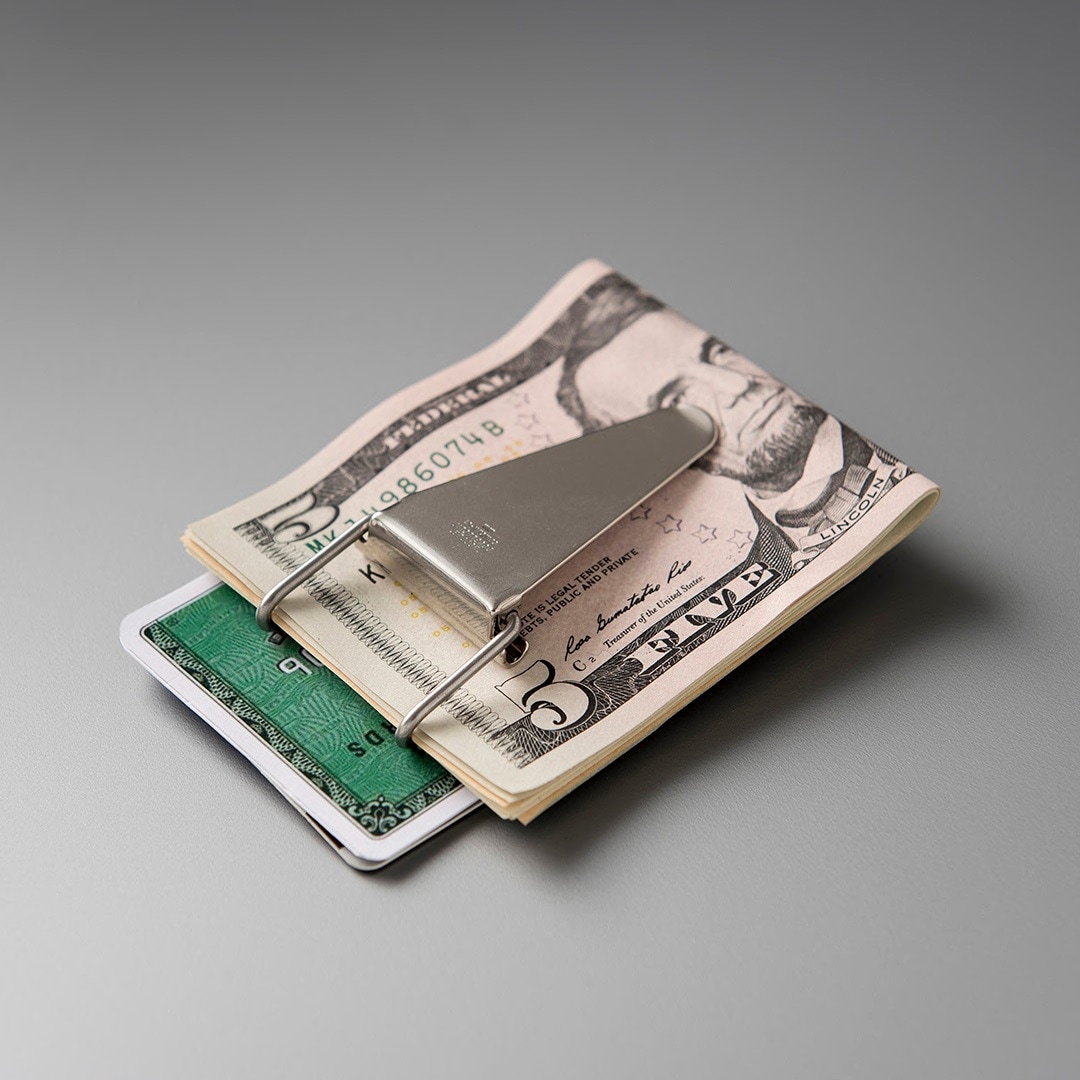 【美品✨】ハイロンワークス マネークリップ ブラック シルバー金具 星型 マネークリップ/札挟み シルバー925 68mm フローラルクロス紋章 大型