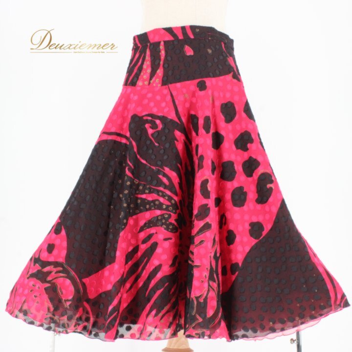 【中古】 社交ダンス 衣装 スタンダード スカート レッスンウェア レディース ブラック系 ピンク系 DANCE FASHION WORLD 練習着 赤 ダンスファッションワールド 日本製 表記Lサイズ D013-2510718011222