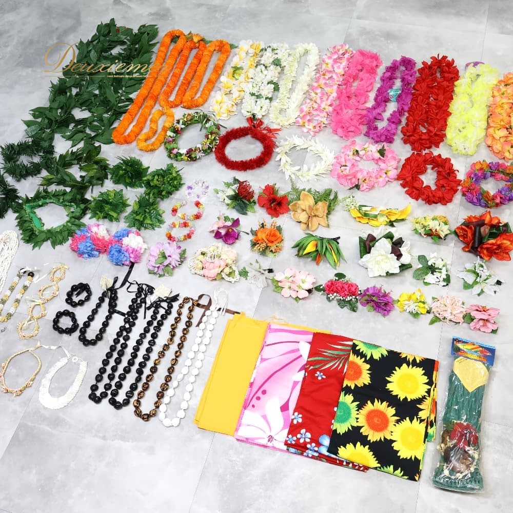 【中古】 フラダンス 小物 まとめ売り 70点以上 書き割り 花の冠 御花花の冠 パレオ クウペエ 首飾り 甲殻花の冠 ククイ イリマ 白 黄 緑 紫 赤 さくら色 派手 付属物 髪の毛ゼムクリップ Z012-2512898000737