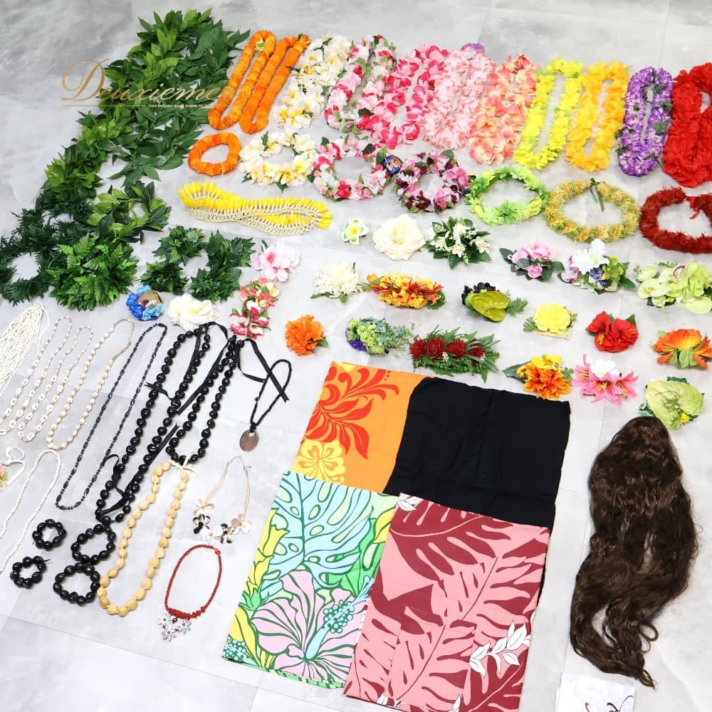 【中古】 フラダンス 小物 まとめ売り 70点以上 書き割り 花の冠 御花花の冠 クウペエ 首飾り 甲殻花の冠 ククイ パレオ イリマ 白 黄 緑 紫 赤 さくら色 派手 付属物 髪の毛ゼムクリップ Z006-2512898000751