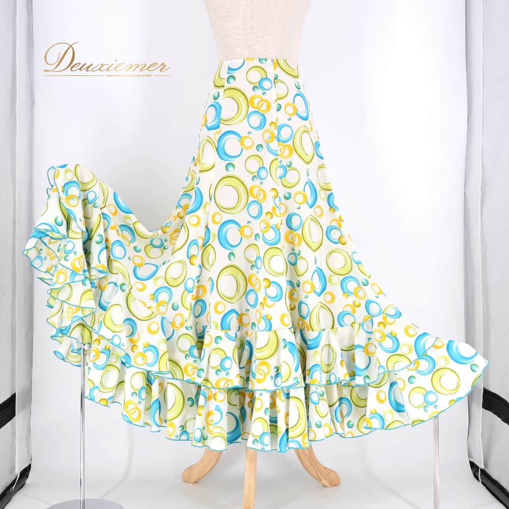 【中古】 SONIA JOHNES ソニアジョーンズ フラメンコ お召しもの スコート 白いこと系 ファルダ ボランテ フラウンス 白 青 緑 柄 飾りつけ 晴れ晴れしい 受けが良い 愛くるしげ 晴れ晴れしい 総柄 社交ダンスお召しもの でき事 高座 青色系 緑であること系 オレンジ色系 M大きさ A004-2511018003627