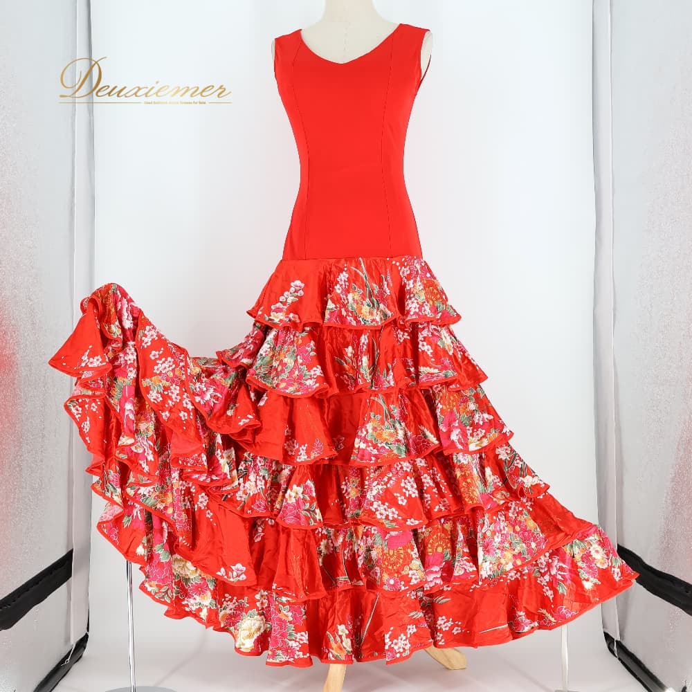 【中古】 prima boutique プリマブティック フラメンコ 衣装 ワンピース ドレス レッド系 ボランテ フリル ノースリーブ 花 花柄 赤 緑 白 段々 華やか かわいい 袖なし 光沢 ダンス衣装 イベント ピンク系 グリーン系 オレンジ系 ホワイト系 A009-2511019000434