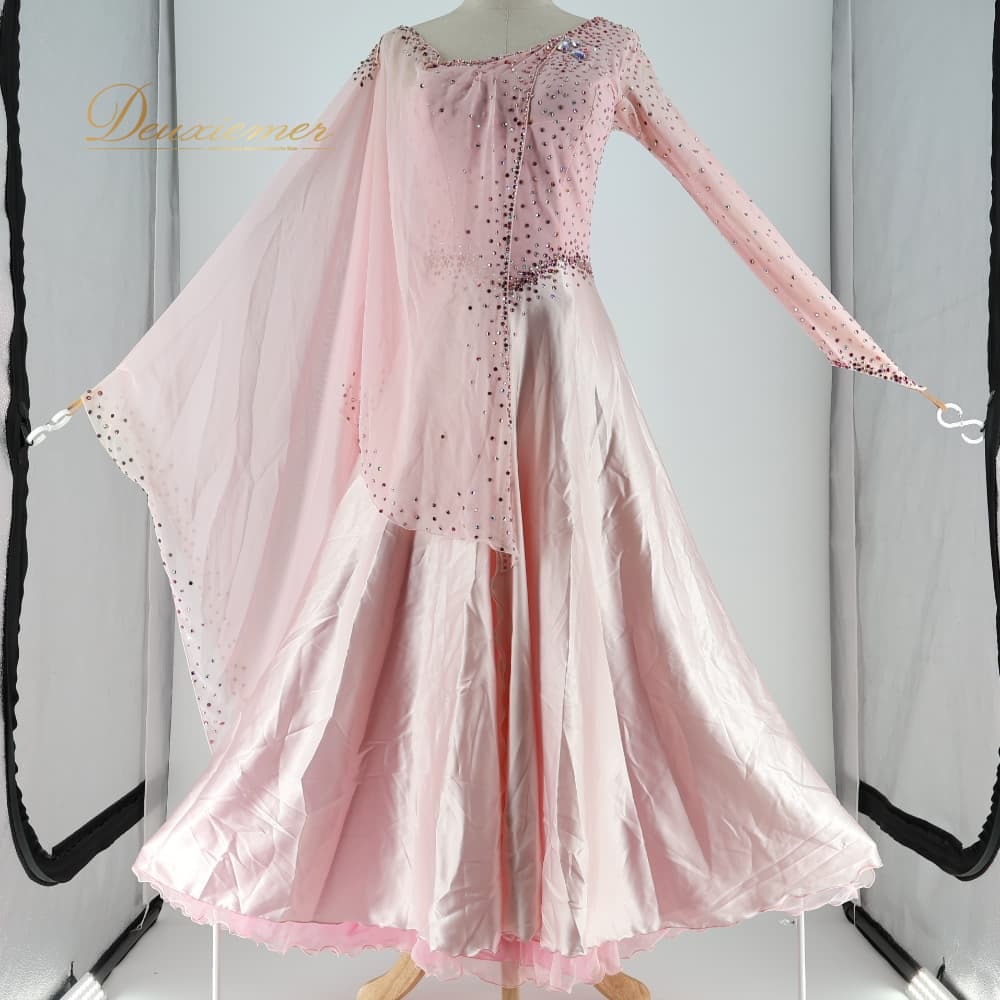 【中古】 社交ダンス 衣装 ドレス ワンピース ピンク系 フロート レース フリル かわいい 女性らしい ふんわり 桜ピンク ビジュー ラインストーン キラキラ デモ 競技用 ふんわり ダンス衣装 イベント 舞台 Z013-2510122013324|deuxiemer 店