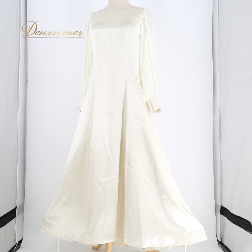 【中古】 ALOHA STANDARDS アロハ標準尺度 フラダンス お召しもの 衣装 お召しもの 白いこと系 日本製 象牙色系 繻子 光輝感 超現実主義袖 透け感 長袖 ベージュ系 晴れ晴れしい 今めかしい 愛くるしげ 雅びやか ハワイアン アロハ フラ 社交ダンス 習い事 4大きさ A039-2512019011512