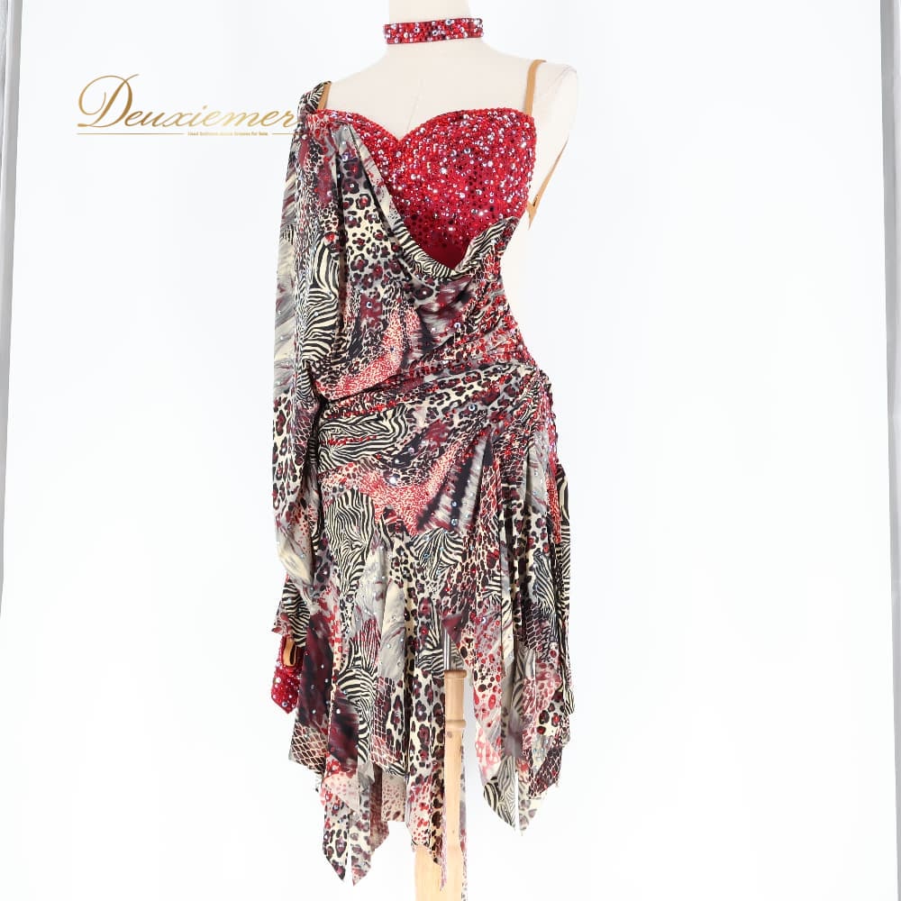 【中古】 ELegance London 人付き合い社交ダンス 御召しもの 御召しもの 衣裳 ラテン語 赤いこと系 黒いこと系 ベージュ系 黒 赤 スピード競技 示威運動 引きくらべる 寄り合い 告げ知らせる会 伸縮 毛の荒物柄 飾りつけ 晴れ晴れしい 総柄 上演御召しもの 演技御召しもの 御前上等感 H055-2510222003430