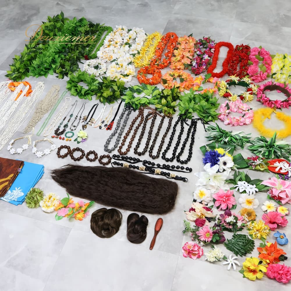【中古】 フラダンス 小物 まとめ売り 100点以上 書き割り 花の冠 御花花の冠 ククイ 首飾り 甲殻花の冠 パレオ 派手 付属物 髪の毛ゼムクリップ 緑 黄 白 紫 赤 さくら色 髪の毛付属物 タヒチアン 白いこと系 緑であること系 さくら色系 青碧系 Z002-9912898000042