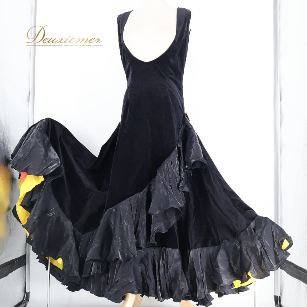 【中古】 フラメンコ 御召しもの 御召しもの 衣裳 黒いこと系 黄色系 さくら色系 青碧系 黒 無地 天鵞絨 ボランテ フラウンス 社交ダンス 寄り合い 告げ知らせる会 御前上等感 フリンジ 社交ダンス御召しもの 上演御召しもの 一こま御召しもの 雅びやか 雅びやか Z013-2511022001664