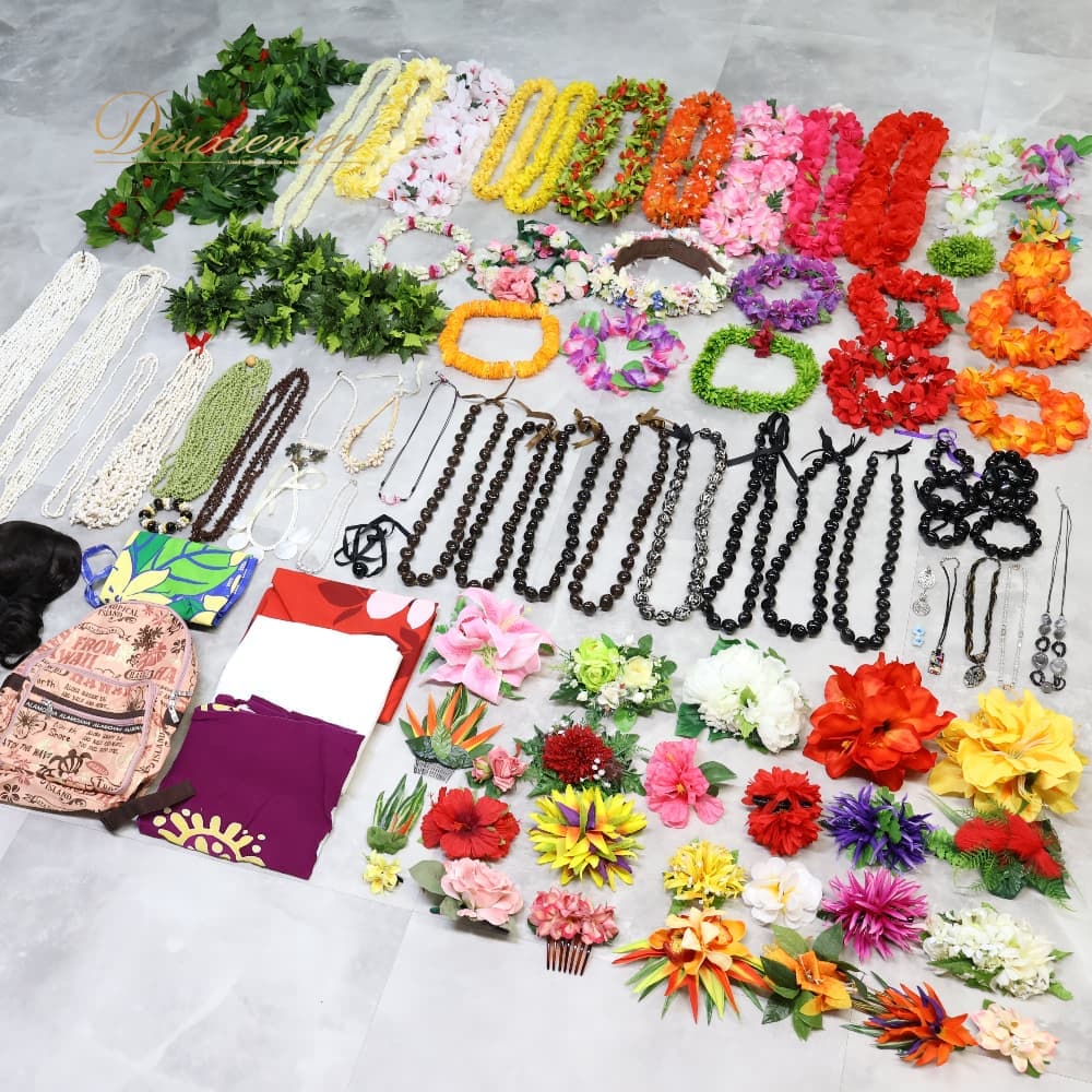 【中古】 フラダンス 小物 まとめ売り 100点以上 書き割り 花の冠 御花花の冠 ククイ 首飾り 甲殻花の冠 パレオ 緑 黄 白 紫 赤 さくら色 派手 付属物 髪の毛ゼムクリップ 髪の毛付属物 タヒチアン 白いこと系 緑であること系 さくら色系 青碧系 Z007-9912898000035