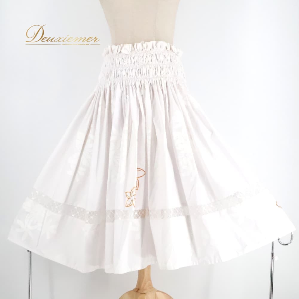 【中古】 TAHITI IMPORTS タヒチインポーツ フラダンス 衣装 Anela Wink アネラウィンク パウスカート ホワイト系 レース ラインストーン かわいい 華やか 鮮やか 明るい ハワイアン ハワイアンプリント フラ ダンス レッスン 練習 ゴールド系 白 A089-2512018011209｜deuxiemer 店