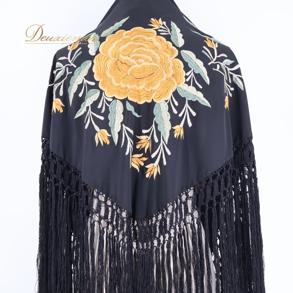 【中古】 フラメンコ 衣装 シージョ ピキージョ ブラック系 ゴールド系 黒 刺繍 花柄 フレコ フリンジ ダンス パーティ トライアングル 三角形 花柄刺繍 衣装小物 舞台衣装 発表会 C107-2511069002389｜deuxiemer 店 14,500円