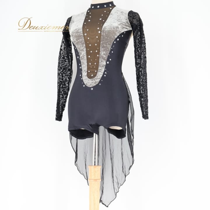 【中古】Chacott チャコット ジャズダンス 衣装 日本製 ワンピース ドレス レオタード ブラック系 グレイ系 黒 シルバー レース ダンス パーティ 発表会 フィギュア 舞台 おしゃれ ダンス衣装 レディース イベント用 ステージ衣装 ダンスイベント C124-2518222000046