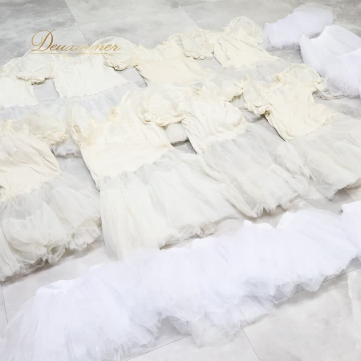 【中古】バレー 御召しもの まとめ売り 18点書き割り チュチュボン 衣裳 ドクウツギ 白 ちびっ子 お坊っちゃん 力くらべ 告げ知らせる会 鵠 劇 一こま 一こま御召しもの 白いこと系 告げ知らせる会御召しもの ちびっ子用ドクウツギ バレー習い事 チュチュセット 白いこと衣裳 烏合の衆御召しもの Z003-2534598000046