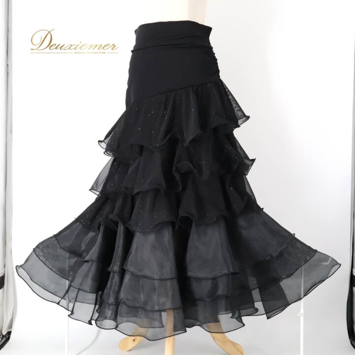 【中古】TAKA DANCE 鷹社交ダンス 人付き合い社交ダンス 御召しもの スコート 黒いこと系 習い事 訓練を受ける 習い事御召しもの 訓練を受ける着 透け感 フラウンス ラメ 黒 無地 繻子 チュール 可愛らしい 晴れ晴れしい 今めかしい 窈窕たる 成年者っぽい 口さかしい ふんわり ボリューミー 着飾る 6段フラウンス M F066-2510718010546