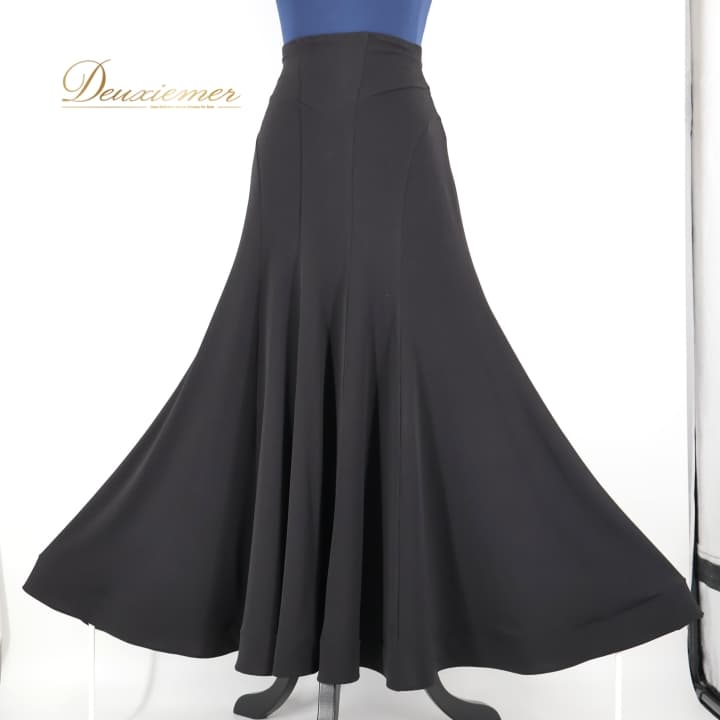 【中古】Chacott ROYAL DANCE チャコットロイヤルダンス 人付き合い社交ダンス お召しもの スコート 黒いこと系 黒 無地 分かりやすい 日本製 ロング 習い事 読み合わせる オール黒いこと 伸縮 伸ばすこと 標準尺度 社交ダンスお召しもの 雅びやか S F058-2510718006686
