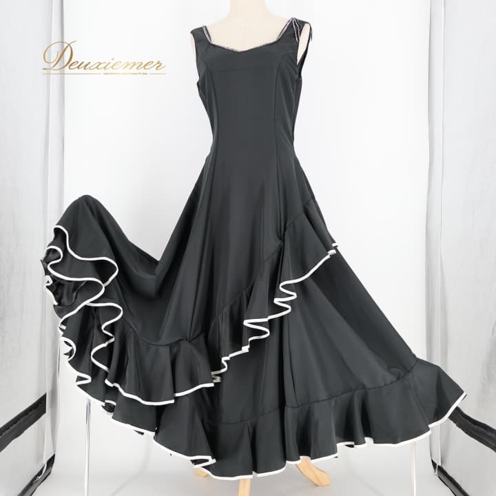 【中古】prima boutique プリマブティック フラメンコ 衣装 ワンピース ドレス ブラック系 ボランテ フリル ラインストーン 黒 白 ノースリーブ シンプル ボリューム上品 練習 レッスン ダンス衣装 かわいい ホワイト系 F083-2511019000359