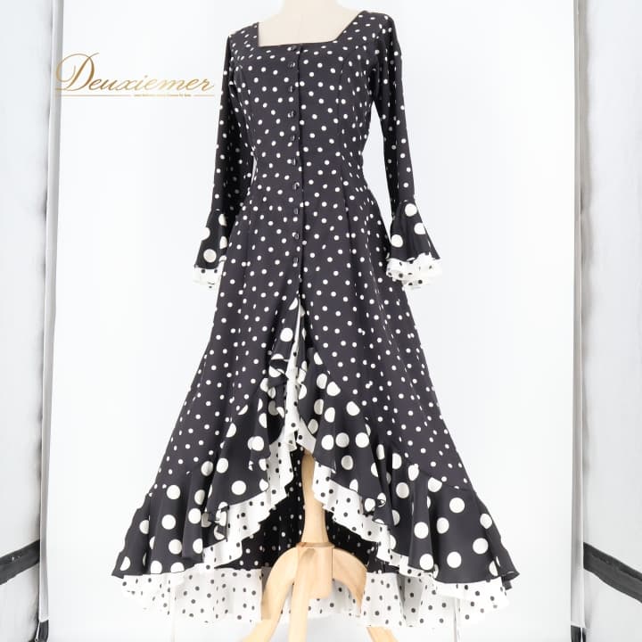 【中古】STALL Co.,Ltd フラメンコ 衣装 ワンピース ドレス 水玉 ドット 黒 白 フリル ボランテ ボウタイ ダンス パーティ 発表会 レトロ ブラック系 ホワイト系 おしゃれ 女性用 フォーマル 衣装ダンス イベント ステージ衣装 コスチューム C075-2511019000366|deuxiemer 店