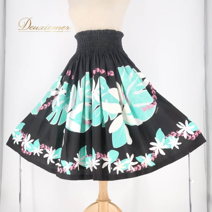 【中古】 Maunaloa マウナロア フラダンス 衣装 パウスカート ブラック系 日本製 ティアレ柄 モンステラ柄 ハワイアンプリント アロハ レッスン 練習 フラ ダンス ホワイト系 グリーン系 ピンク系 黒 白 緑 ピンク シングル スカート かわいい おしゃれ C109-2512018005680