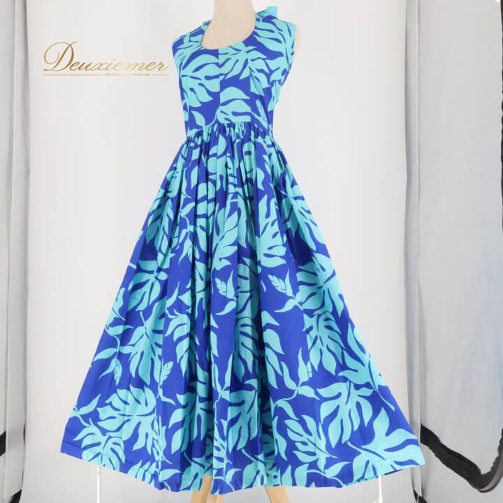 【中古】 フラダンス 衣装 ワンピース ドレス ブルー系 ホルターネック ワントーン ラウアエ柄 ノースリーブ かわいい 華やか 鮮やか 爽やか 明るい 大胆 青 水色 ハワイアン アロハ ハワイアンプリント フラ ダンス レッスン 練習 レディース おしゃれ A066-2512019008345