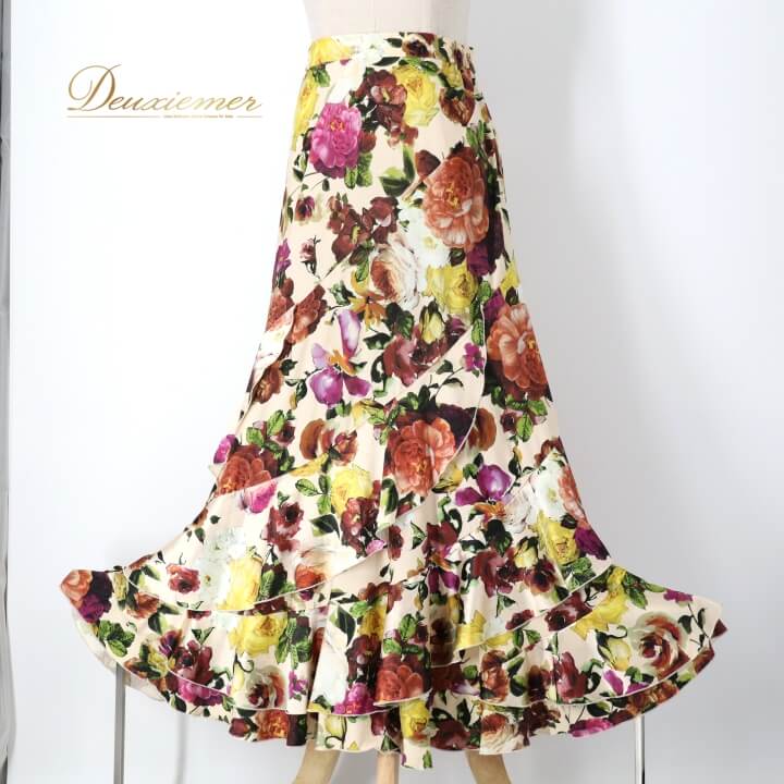 【中古】Chacott ROYAL DANCE チャコットロイヤルダンス 社交ダンス 衣装 スカート ホワイト系 シャクヤク バラ 花柄 レッスン 練習 レッスンウェア 練習着 フリル かわいい 華やか おしゃれ 上品 大人っぽい 軽やか ふんわり カラフル フェミニン M F068-2510718010577