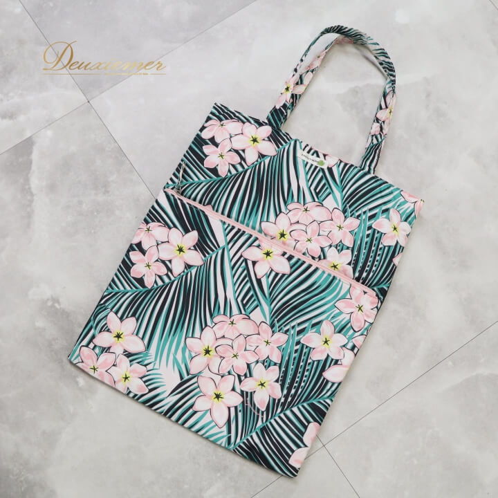 【中古】Maunaloa マウナロア フラダンス 小物 バッグ ピンク系 プルメリア柄 ガーメントバッグ かわいい 華やか おしゃれ 軽量 ブラック系 グリーン系 イエロー系 ピンク 黒 緑 黄 ハワイアンプリント アロハ フラ ダンス レッスン 練習 軽量バッグ F066-2512044000130