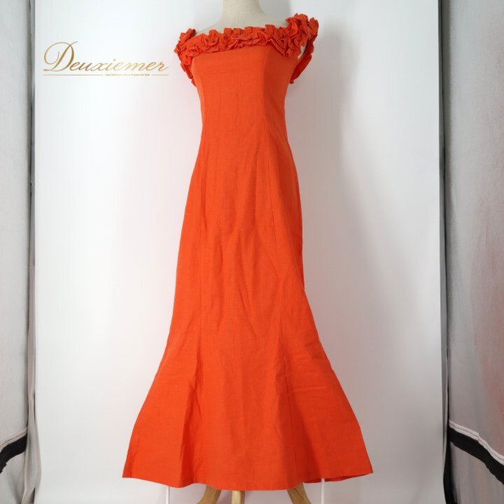 【中古】MUUMUU PARADAISE フラダンス 衣装 ワンピース ドレス オレンジ系 無地 シンプル フリル ハワイアン アロハ フラ ダンス レッスン 練習 ハワイアンダンス レディース 華やか 鮮やか かわいい おしゃれ 上品 大人っぽい XS F037-2512019009311