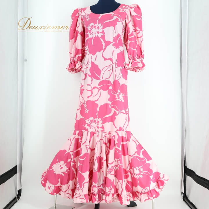 【中古】フラダンス 衣装 ワンピース ドレス ピンク系 フラ ダンス ハワイアン 花柄 フリル アロハ 鮮やか 華やか 七分袖 ハワイアンプリント 明るい かわいい ダンス衣装 A010-2512019003579 5,512円